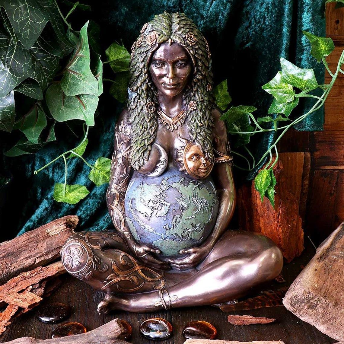 Mother Earth Statue, Fertility Nature Gaia Goddess Statue, Wiccan Altar Table Supplies