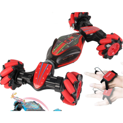 Hand-Controlled Stunt Car With Remote Deformation And Gesture Control