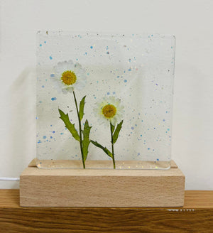 3D Decorative Painting Of Real Flowers And Leaves Made From Epoxy Glass Resin