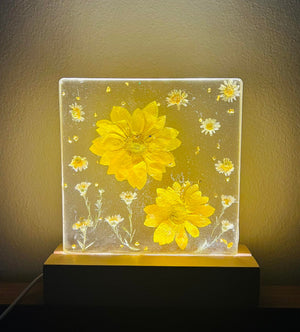 3D Decorative Painting Of Real Flowers And Leaves Made From Epoxy Glass Resin