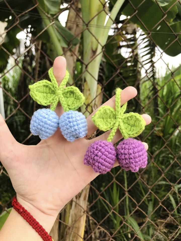 Handmade Flower Shaped Mini Wool Keychain