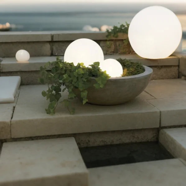 Solar Sphere Glow Garden Light