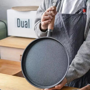 Cast Iron Frying Pan With Wooden Handle For Gas Induction Cooking 1005008597225326-26cm