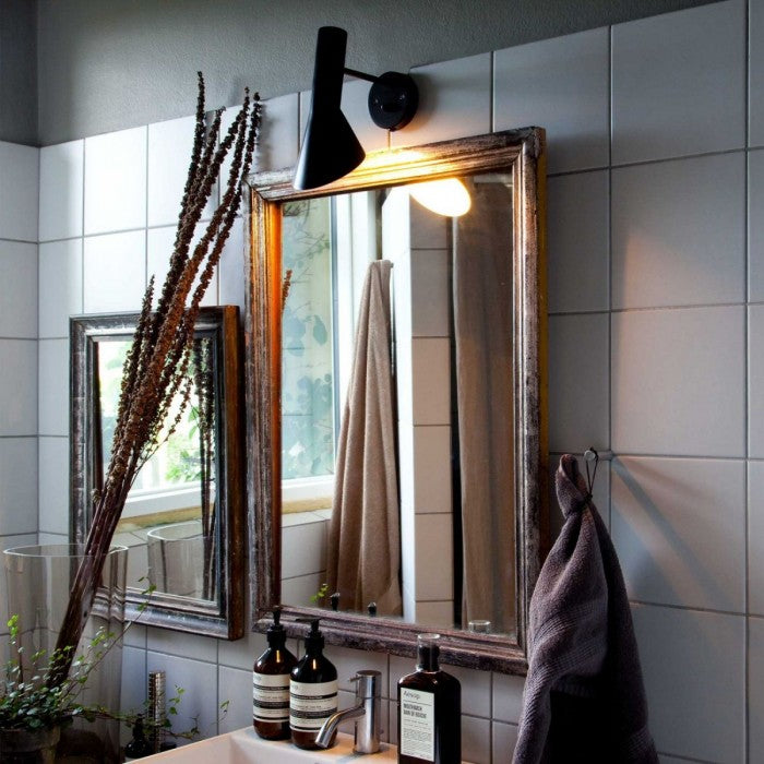 Classic Directional Asymmetrical Metal Wall Light HL53