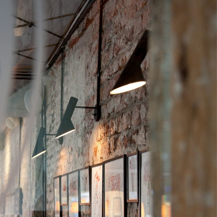 Classic Directional Asymmetrical Metal Wall Light HL53